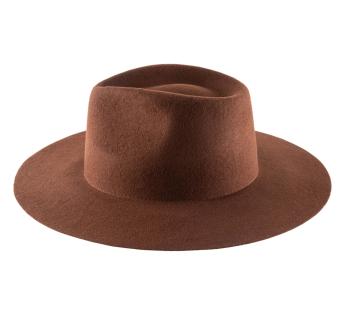 chapeau bord plat Sguarnito